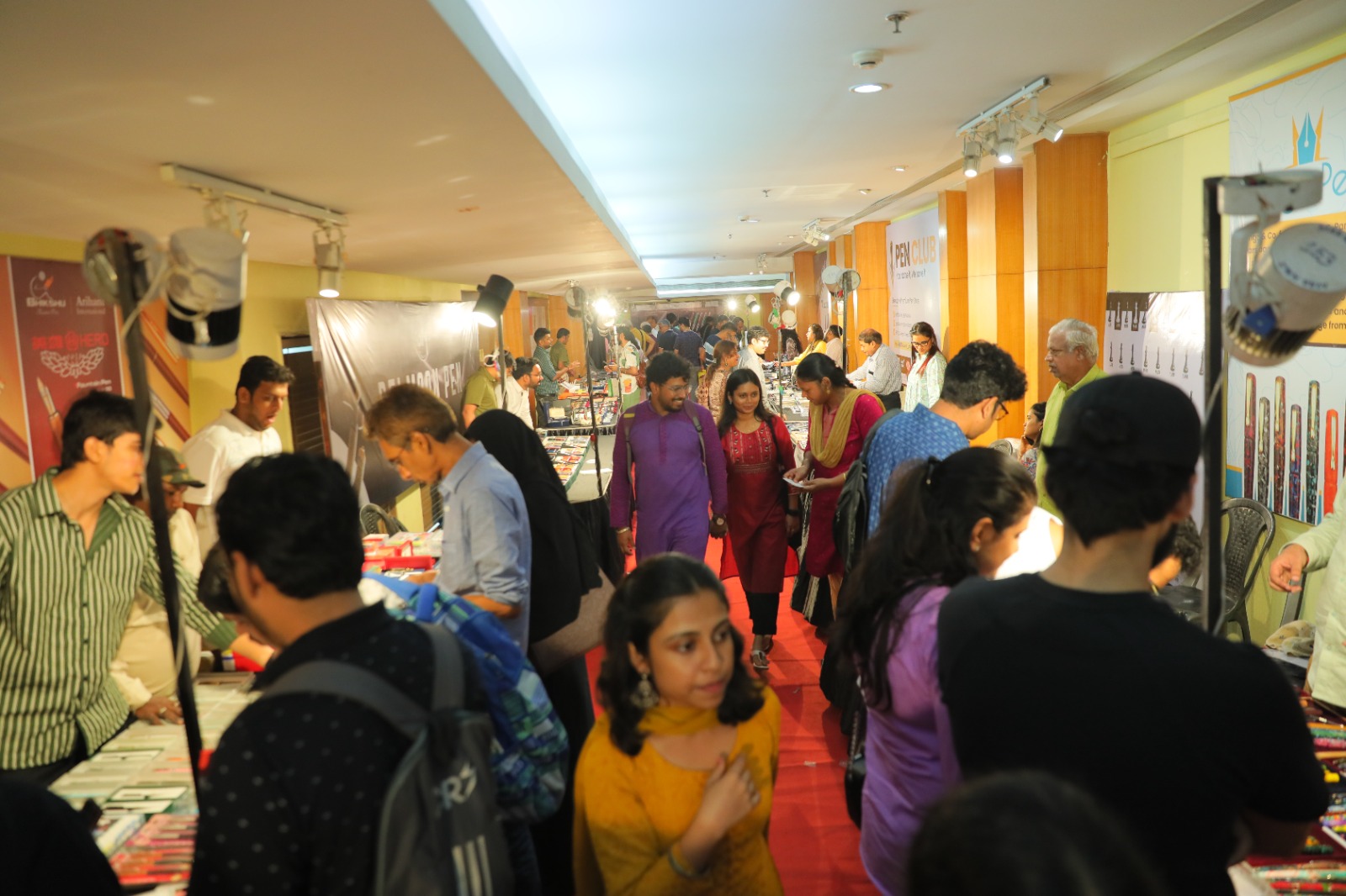 Pen Utsav gallery - fountain pens, ink, and collectors 11